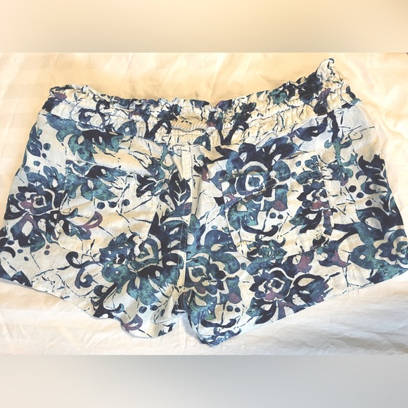 Vintage Y2K Shorts - Picture 2 of 2